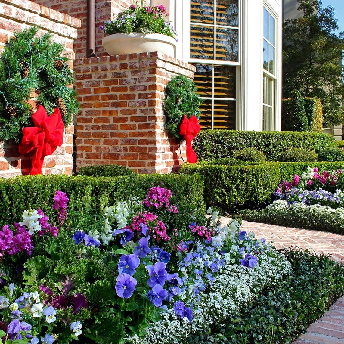 Hunters Creek Village, TX Seasonal Enhancements